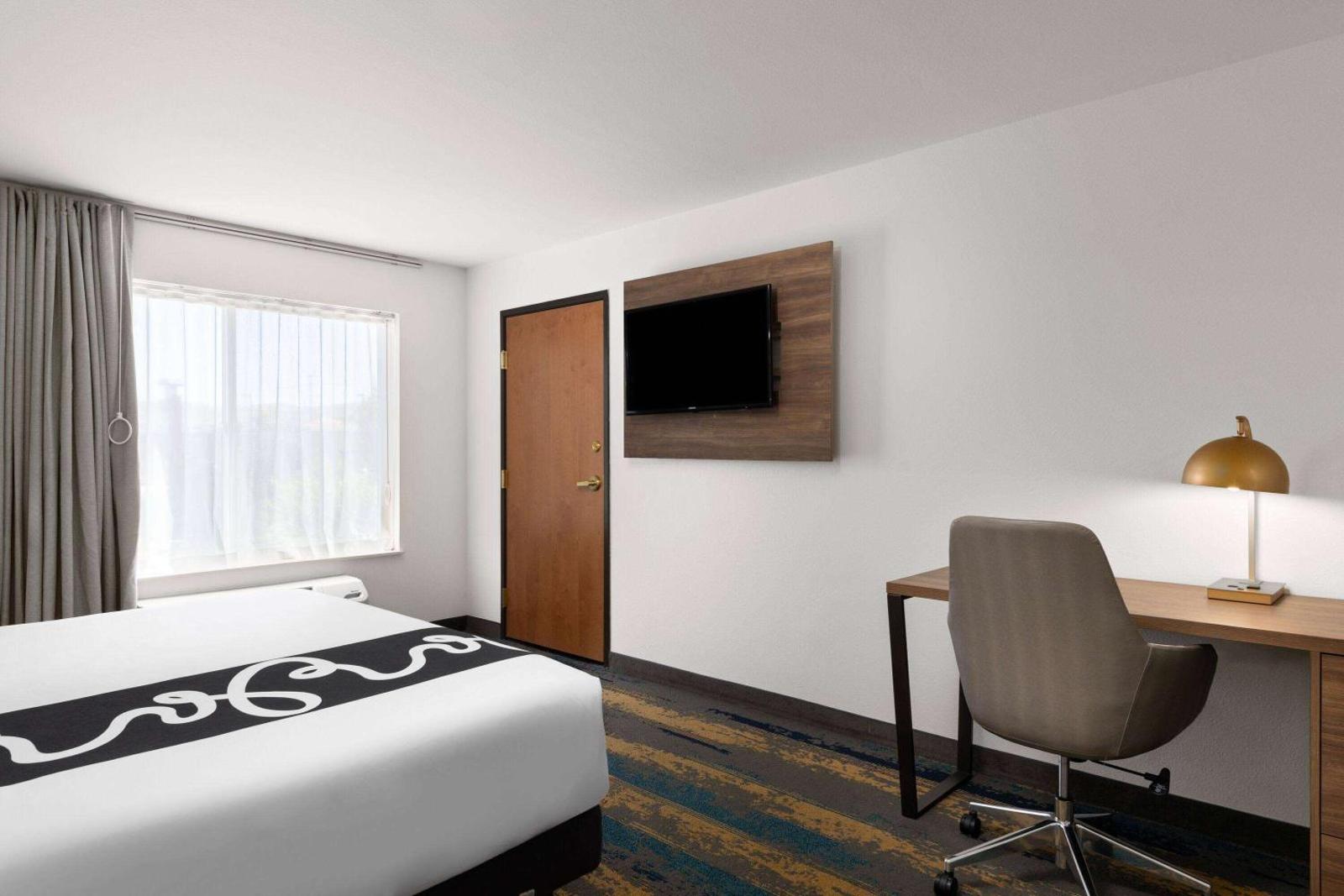 La Quinta by Wyndham Kennewick Main image 2